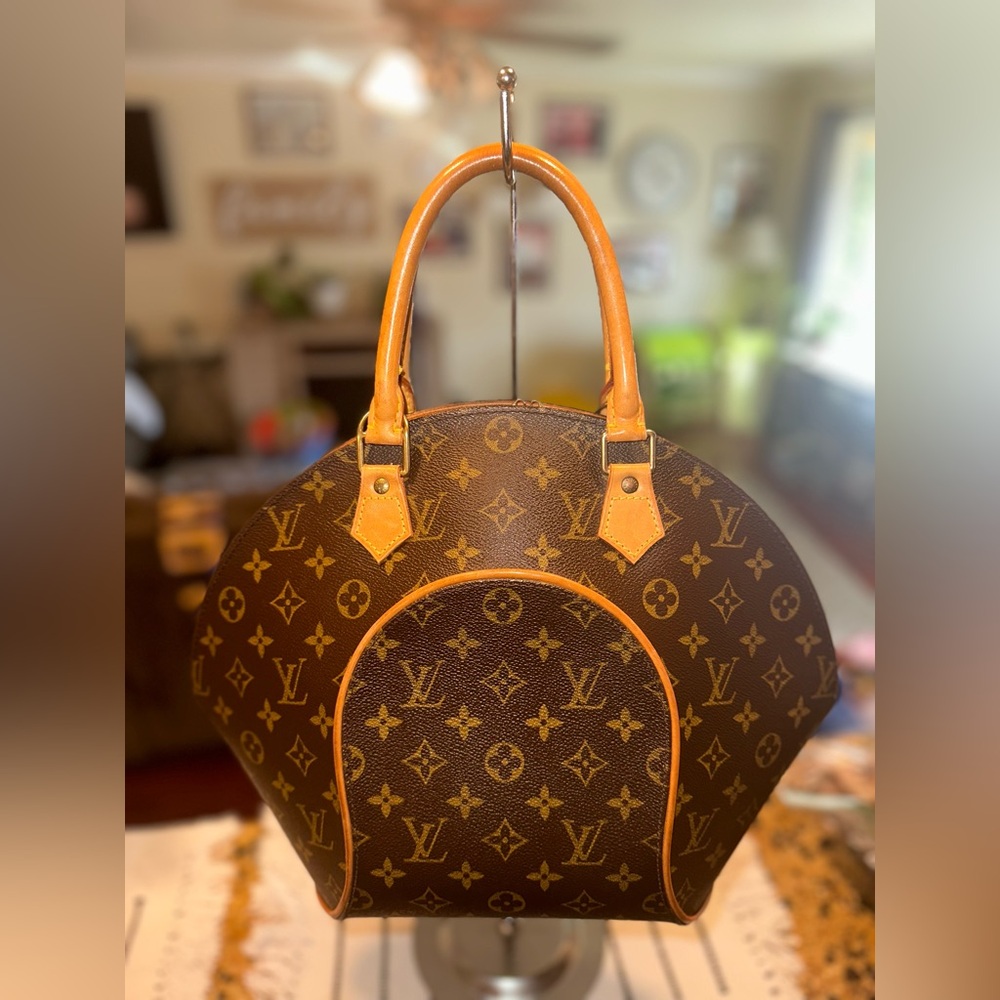 10% OFF 🔥Louis Vuitton Vintage Monogram MM Ellispe handbag w/ vintage 🔐 # 219